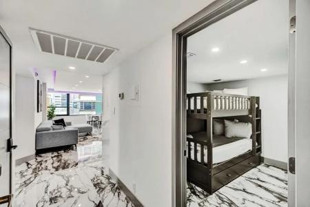 The Alexander All Suites - 749