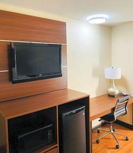Quality Inn & Suites Fort Gordon - 32