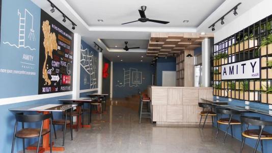 Amity Poshtel - 16
