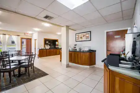 Quality Inn-Central Park Area - 26