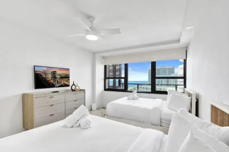 The Alexander All Suites - 787