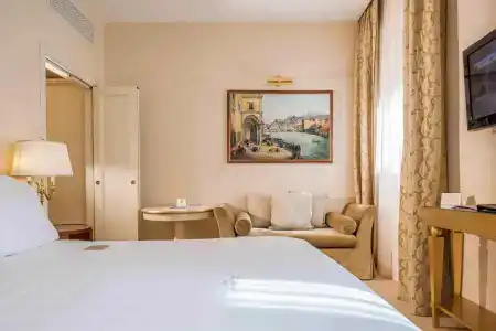 Golden Tower & Spa - 2