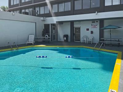 Quality Inn & Suites Downtown - 14