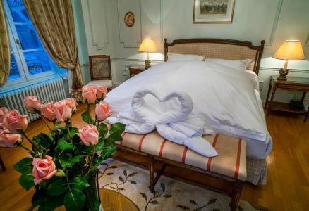 Le Manoir Au Lac - 2
