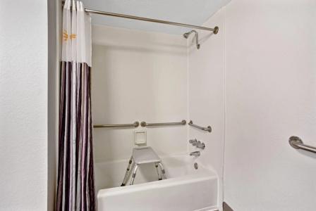La Quinta Inn by Wyndham Tucson East - 7
