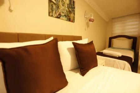 Nezahat Sultan Apart - 55