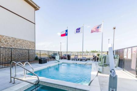 Sleep Inn & Suites - 8