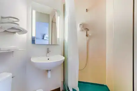 b&b hôTel Aix-En-Provence Pont De l'Arc - 6