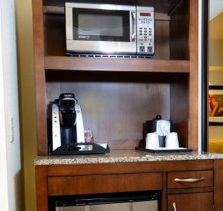 Hilton Garden Inn Airport - 24