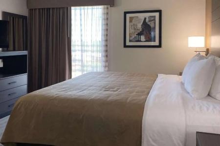 Quality Inn - Hwy 76 Central - 44