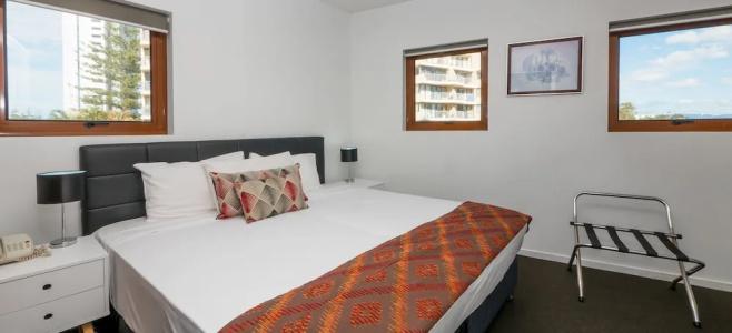 Broadbeach Savannah - 63