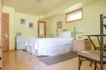 Sea Treasures Inn - 5