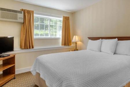 Ogunquit and Suites - 95