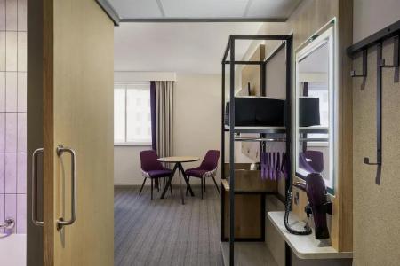 Premier Inn Hanger Lane - 46