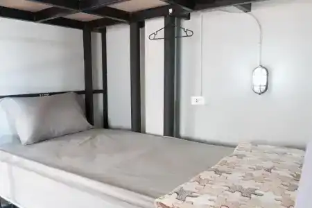 Iris Hostel - 35