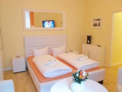 City Guesthouse Pension Berlin - 31