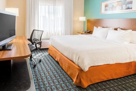 Fairfield Inn & Suites - 40