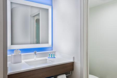 Holiday Inn Express & Suites - Nearest Universal Orlando, an IHG - 43
