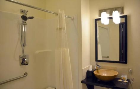 Days Inn & Suites by Wyndham - 23