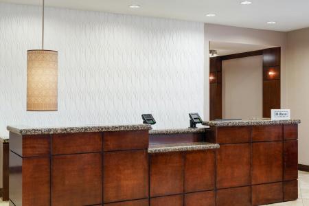 Hilton Garden Inn Airport - 39