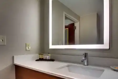 Best Western Plus Boston - 7