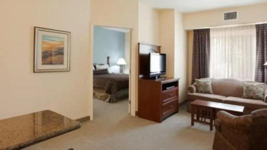 Staybridge Suites Lafayette-Airport, an IHG - 25