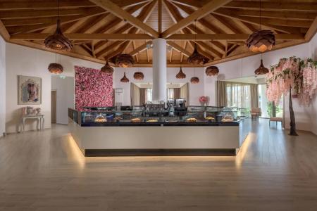 La Marquise Luxury Resort Complex - 37