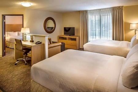 DoubleTree by Hilton - 94
