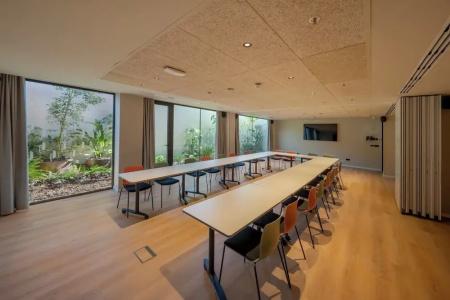 Hampton By Hilton Alicante Airport - 8