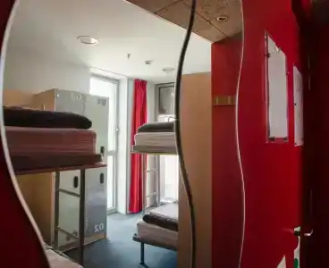 Urbany Hostel Barcelona - 43