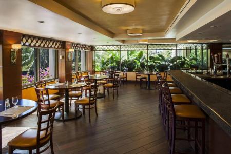 DoubleTree by Hilton Alana - Waikiki Beach - 32