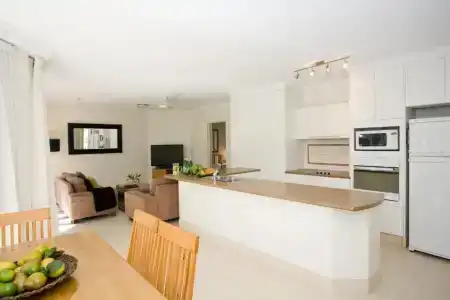 Noosa Tropicana - 19