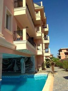Sirena Palace Family - 7