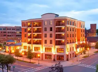 Hampton Inn and Suites Downtown - 0