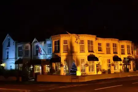Brookside & Restaurant - 0