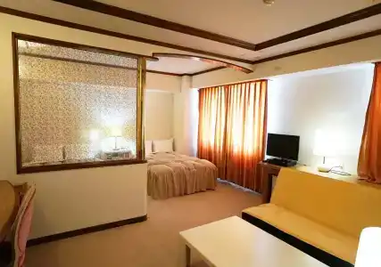 Neyagawa Trend - 2