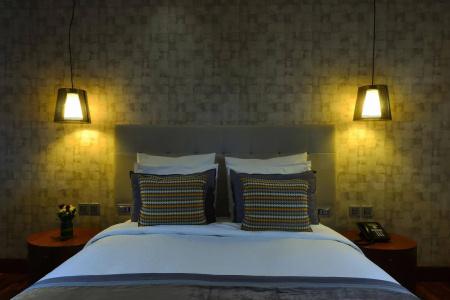 The Avenue - 46