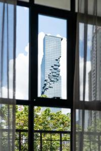 Warm Window Silom - 69
