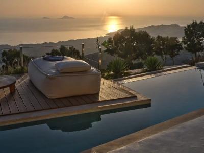 Santorini Heights - 94