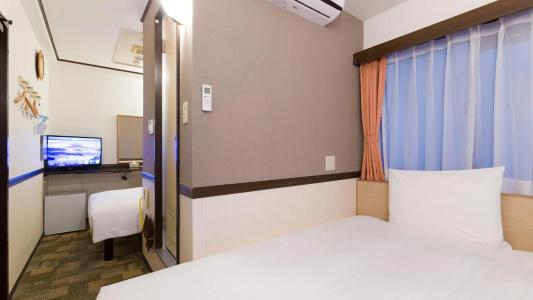 Toyoko Inn Shin-Osaka Chuo-guchi Honkan - 27