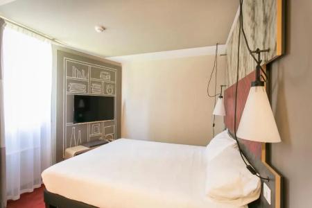 ibis Avignon Sud - 83