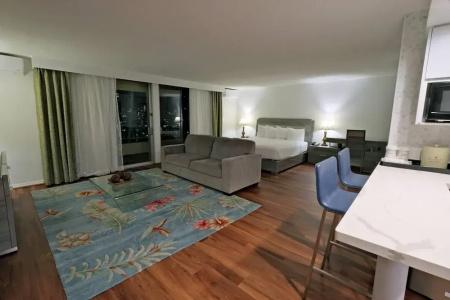 Ramada Plaza by Wyndham Waikiki - 53