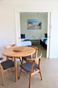 Noosa River Palms - 215
