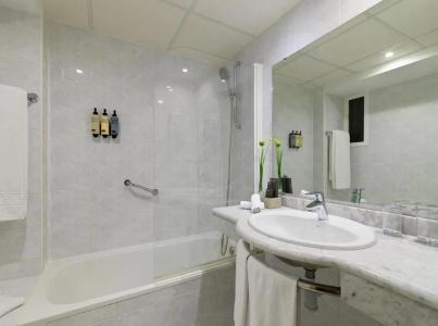 H10 Delfín - Adults Only - 33