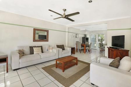 Coral Beach Noosa - 76