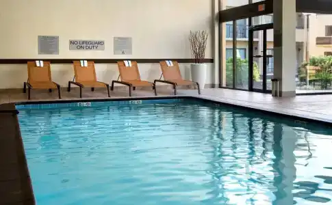 Courtyard by Marriott - 14