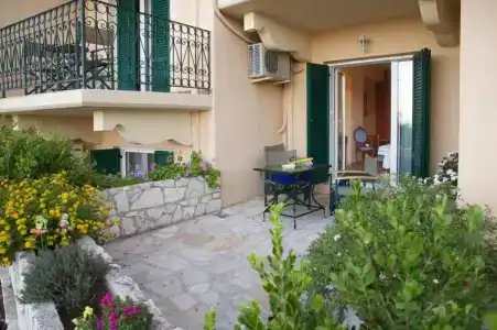 Agnantia Bed & Breakfast - 15