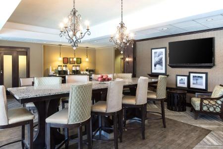 Hampton Inn West - 18