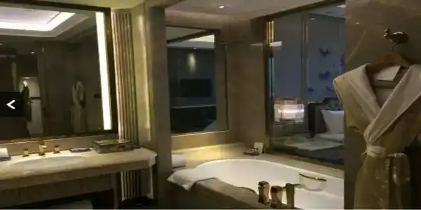 Wanda Reign Chengdu - 29
