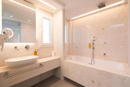 Mirablue Luxury Residences - 404